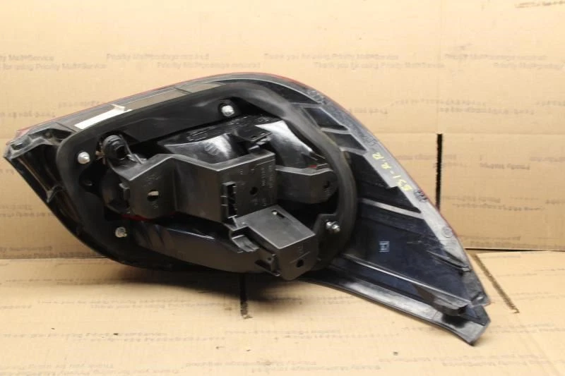 BMW 550i E60 2007 lado derecho del pasajero luz trasera luz Foto 3 de 4