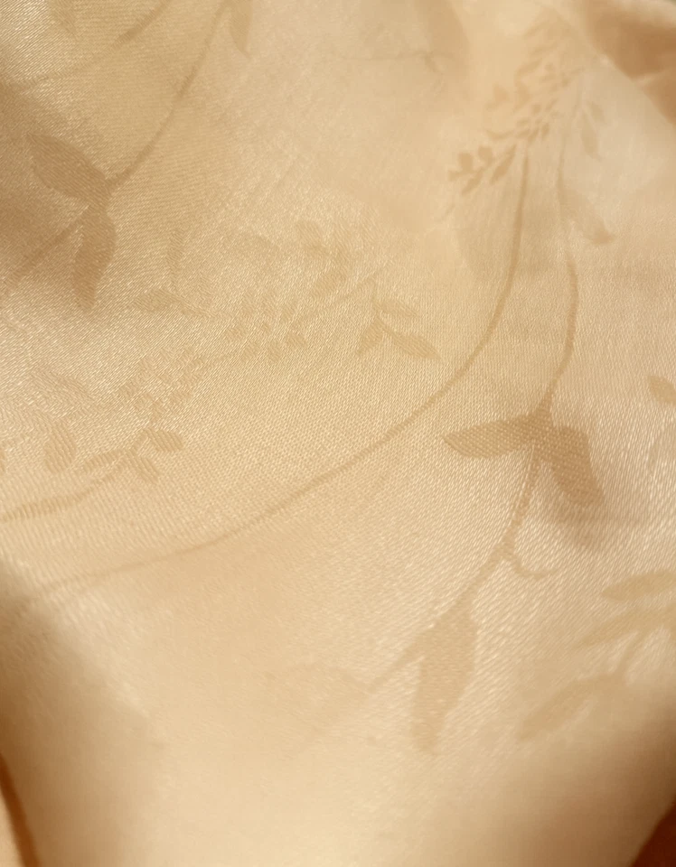 Tela de lino 100 % lino Jacquard patrón floral de vid champán dorado peso medio Foto 2 de 3