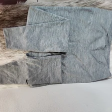 Women's Nike  dri fit leggings Medium Gray 7/8 length