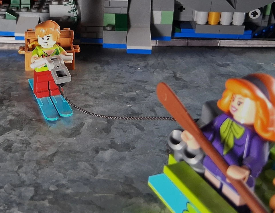 Lego 75903 Scooby-Doo y el faro embrujado con Scooby Shaggy Daphne Foto 4 de 4