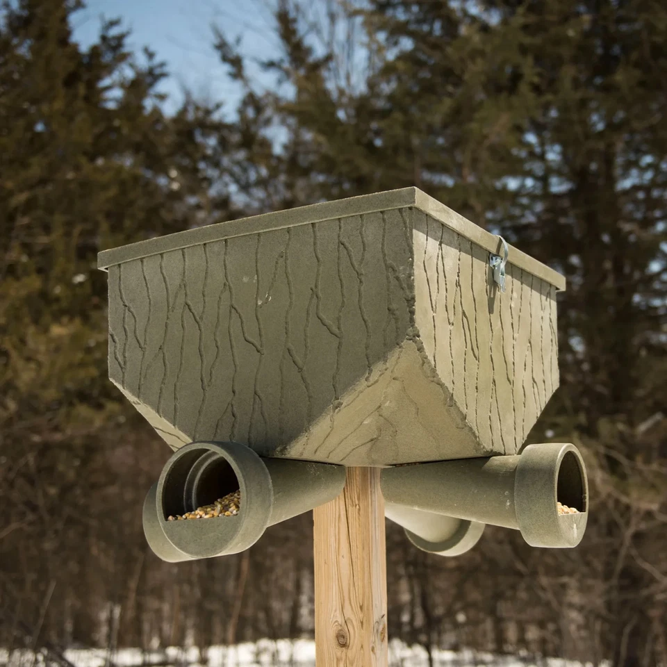 Кормушка для оленей гравитационная для охоты на открытом воздухе емкость для кормления 150 фунтов - 4 порта - Изображение 4 из 4