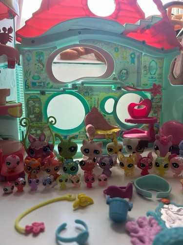 Littlest Pet Shop Huge Lot Of 45 Pets With House And Accessories - Picture 3 of 6
