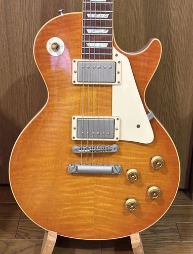Electric Guitar Gibson CS Aged Les Paul Model Standard 2009 Quilted Top Sunburst