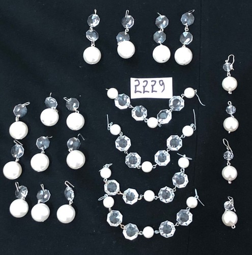 Crystal Chandelier Part 22 Pcs Asst Pearls W Crystal - Picture 2 of 2