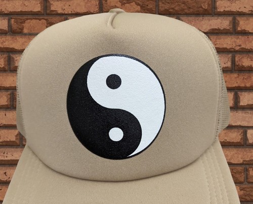 Truckermütze Kappe khaki braun Yin Yang Patch Netz Schirm Kissen Druckknopflasche Unisex  - Bild 2 von 5