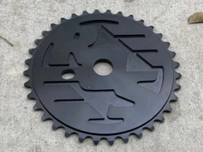 ROS - RIDE OUT SUPPLY LOGO SPROCKET - BIKE CHAINRING - SE BIKES - BLACK