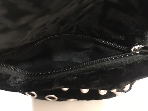 Steve Madden Madden Mädchen, zerquetschter Samt Nieten Mini-Rucksack | schwarz - Bild 7 von 12