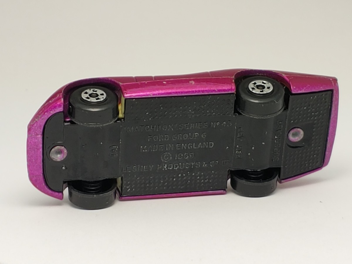 Matchbox Superfast No. 45 Magenta FORD GROUP 6 (RARE SMALL