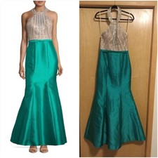 Xscape Green Embellished Halter Mermaid Gown Size 8 Retail $320