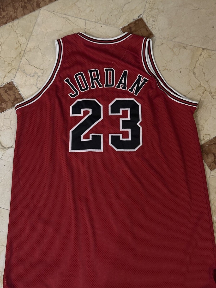 Nike Chicago Bulls Michael Jordan 1997-98 NBA Authentic
