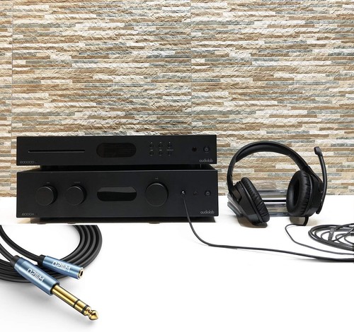 Versatile 16 ft 1/4 to 3.5mm Adapter for Amplifiers & Keyboards - Sound - Picture 6 of 9