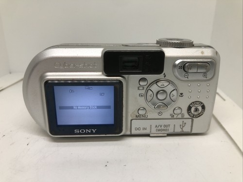 Sony Cyber-shot DSC-P8 3.2MP Digital Camera Silver No Battery No Memory Card - Picture 2 of 13