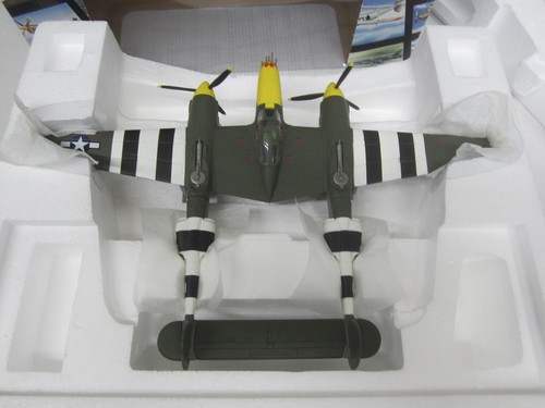 Franklin Mint Armour 1/48 B11B281 Lockheed P-38 Lightning Yellow Nose #126 - Picture 12 of 14