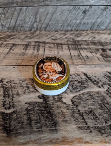 Vintage Mint Pastilles net weight 1 3/4 oz Tin Container. - Picture 4 of 10