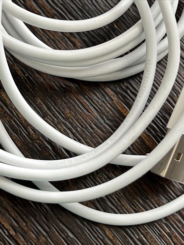 Genuine Apple 2m Lightning to USB Cable (MD819ZM/A) - iPhone/iPad - Picture 3 of 4