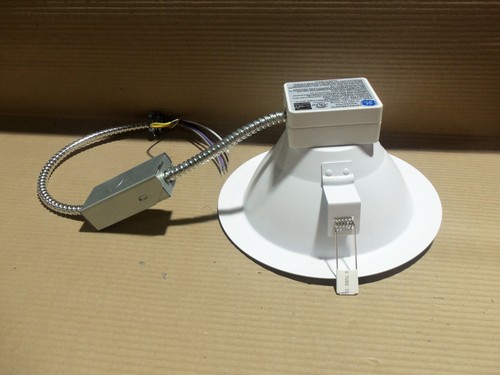 New GE Lumination 93034755/LRXR818840MD LED Recessed Light 1800 Series 120-277V - Picture 3 of 5