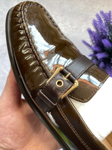 Louis Vuitton Women’s Patent Leather Loafers Size 38.5 - Picture 16 of 23