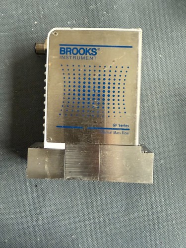 BROOKS GF125C Mass Flow Controller,N2,280sccm,PN:GF125C-901086 - Afbeelding 1 van 5