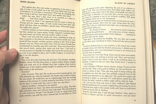 1st ED/Hardcover BLOOD OF AMBER by Roger Zelazny1986, LIKE NEW HC/Fair DJ - Picture 11 of 12