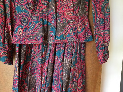 WOMEN'S PERSONAL PETITES 2 PC Top & Skirt, Size 8, Preowned, Red, Brown & Green - Picture 7 of 7