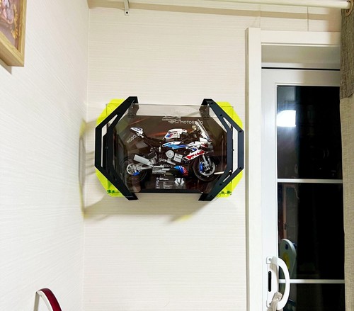 Metal Display Case For LEGO 42130 BMW M 1000 RR - Picture 6 of 9