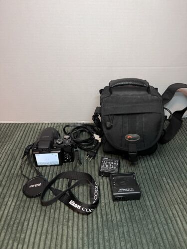 Nikon CoolPix P90 12.1mp digital camera with everything. 24x wide - Picture 8 of 8