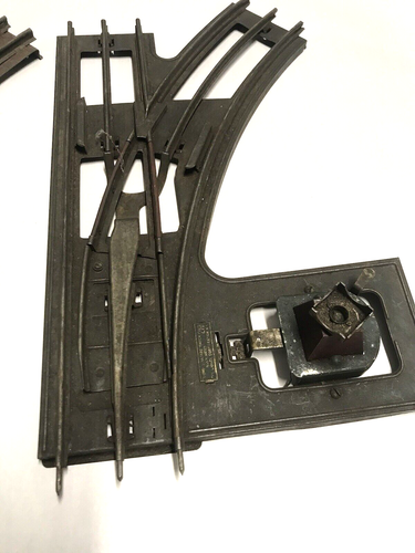 2 Pre-War Lionel Illuminated Standard Switches No. 210 - Picture 3 of 9