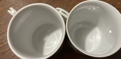 2 LEFTON China CHRISTMAS Mugs 8 Oz Holly and Berries #001  Japan - Picture 5 of 9