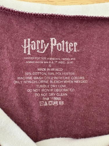 Harry Potter Women Size S Burgundy Vneck Tshirt - Picture 5 of 6