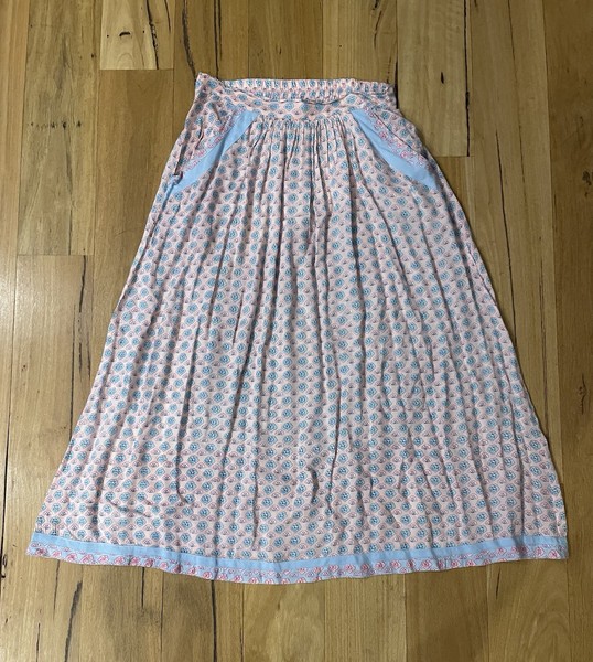 Mist Ladies Skirt Size S Elastic Waist Pink & Pale Blue Floral with Pockets