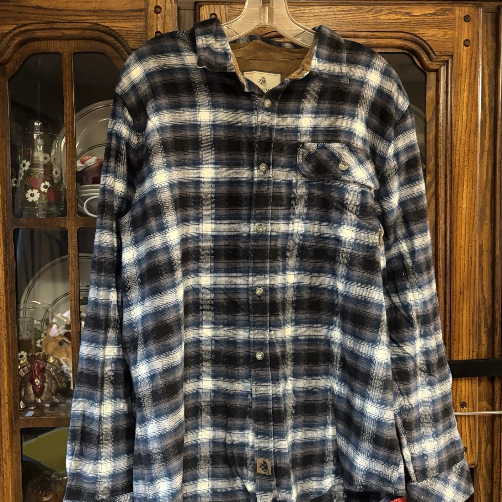 Legendary Whitetails Men’s Flannel Shirt Blue Black Plaid Large Outdoors Hiking