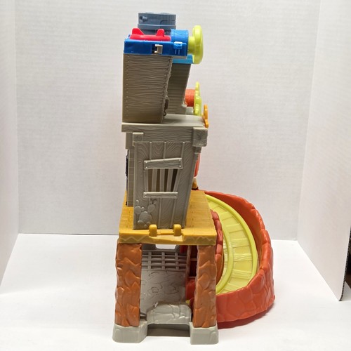 Fisher-Price Imaginext Scooby-Doo Haunted Ghost Town - Picture 5 of 11
