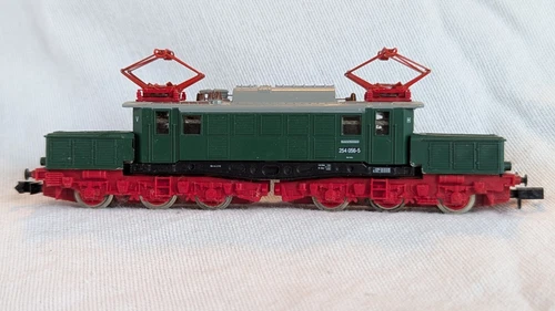 Arnold 2313 : E-Lok  BR 254 056-5 der DR