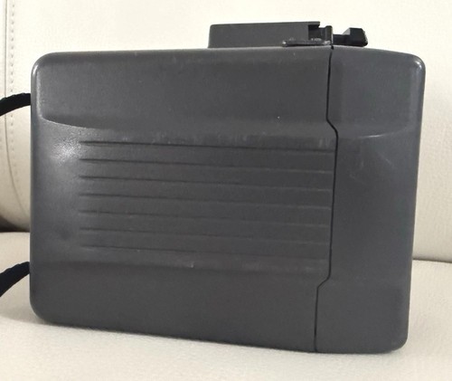 VINTAGE Polaroid OneStep 600 Instant Film Camera w/ Strap - Picture 5 of 7