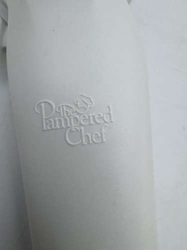 Pampered Chef Smooth Edge Manual Can Opener 2759 Left or Right Handed White - Picture 2 of 9