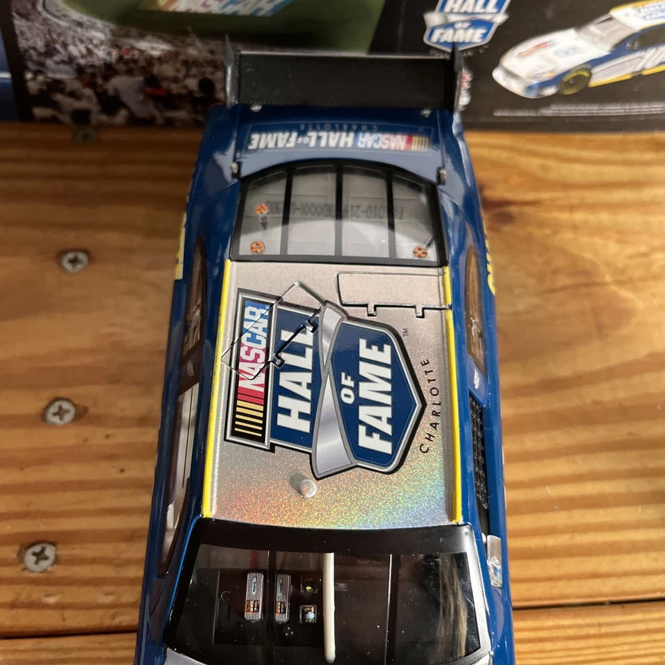 Sam Bass Autografiado 2010 Nascar Salón de la Fama 1/24 Diecast Flashcoat Dale Earnh Foto 3 de 4