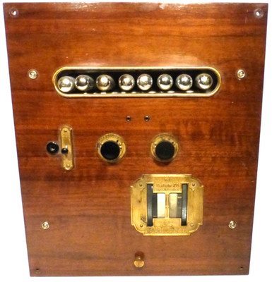 vintage VICTOR VE15-1 PHONO &  RADIOLA 28 COMBO part  UNTESTED CHASSIS w/ 8TUBES
