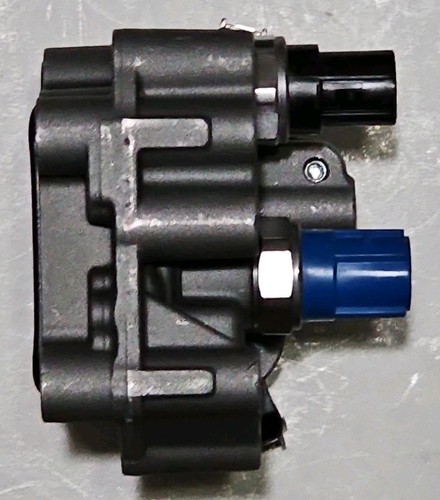 2008-2012 Honda Accord 2.4L L4 VVT Engine Variable Timing Solenoid Valve D - Picture 7 of 8