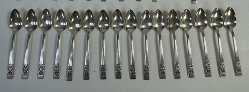 Juego de cubiertos coronación Oneida Community plateados 49 piezas servicio para 8 con cofre - Imagen 9 de 21