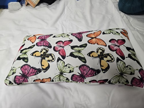 Schmetterling Überwurf langes Kissen gebrauchsfertig mehrere Farben 24" lang x 15" breit - Bild 1 von 5