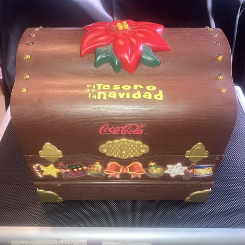 Coca Cola Christmas Cofre el Tesoro de la Navidad As-IS for Parts/Repair No Figs - Picture 1 of 9