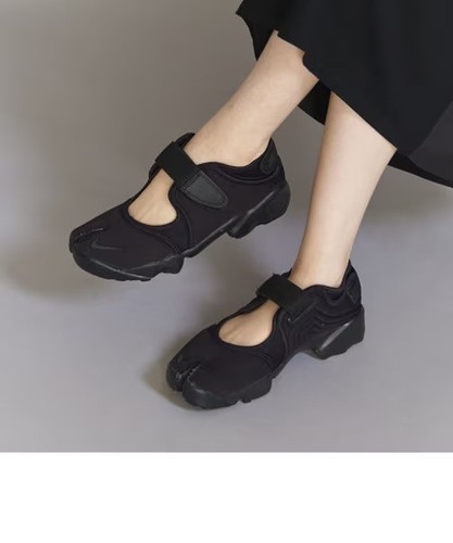 Nike Air Rift Breeze DN1338-004 DV3457-100 Women Black White US 5-12 JP 22-28 - Picture 10 of 39