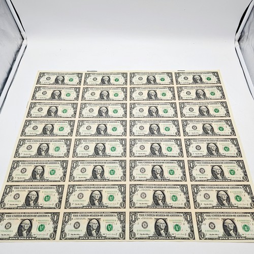 Uncut sheet of 32 $1 Bills Series 1995 Notaphily Currency - Picture 1 of 2