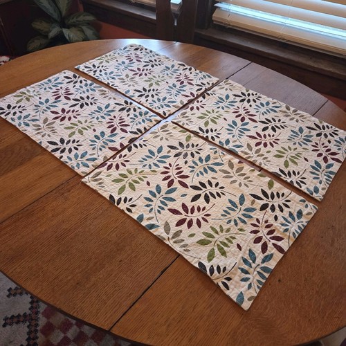 Thanksgiving Fall Leaf Table Runner And Placemats Set Of 4 - Picture 3 of 8