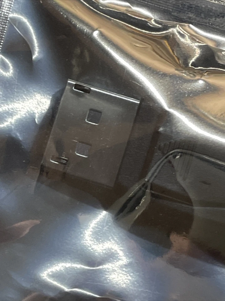 Dell DisplayPort DP to DVI-D (Female) Adapter 27KKH - Image 2 of 4