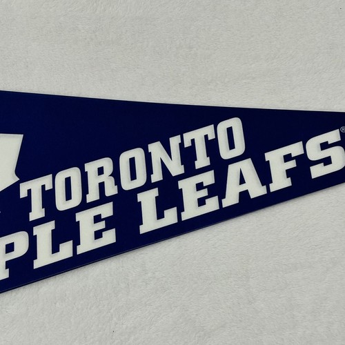 Toronto Maple Leafs NHL Hockey WinCraft Classic Felt Pennant Banner Flag 30x12 - Picture 3 of 6