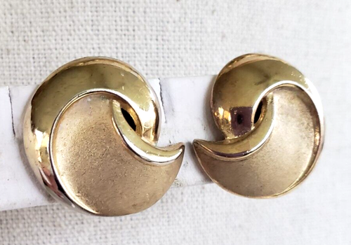 Vintage Trifari Scalloped Gold Tone Choker Adjustable Necklace Clip Earrings Set - Picture 6 of 10