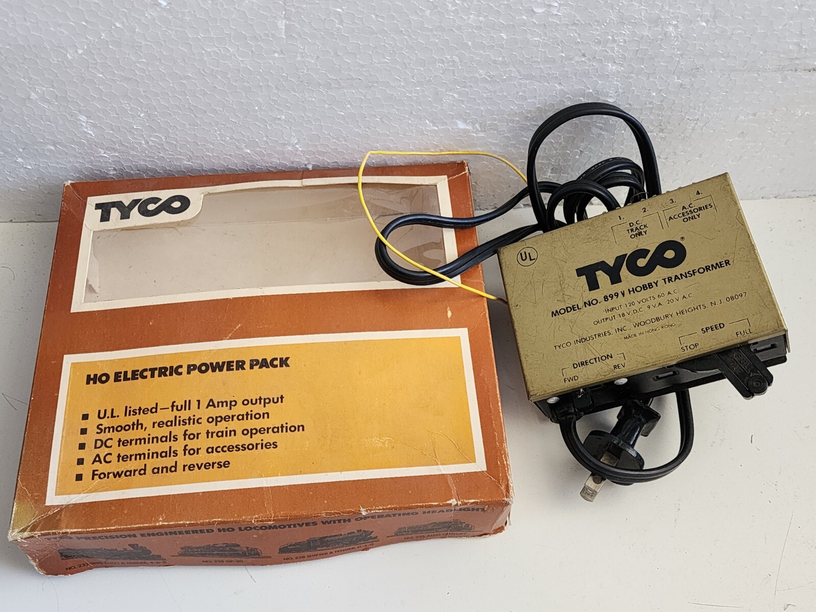 Tyco HO Scale Model Train Power Supply Transformer 899V Forward