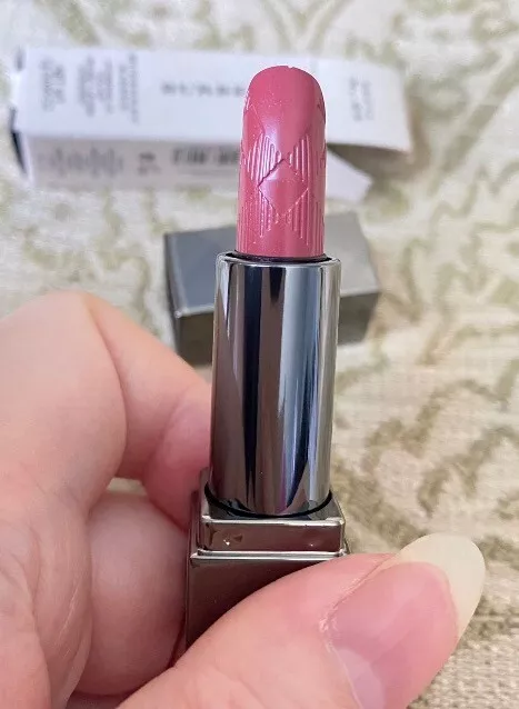 Burberry rose hotsell pink lipstick