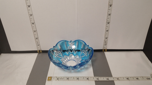 Studio Silversmiths Studio Crystal Candy Dish - Clear Blue w/Cut Radishes - Picture 1 of 7